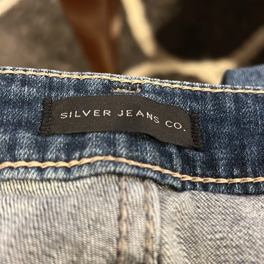 Silver Boyfriend Jeans (232) - Picture 3 of 4